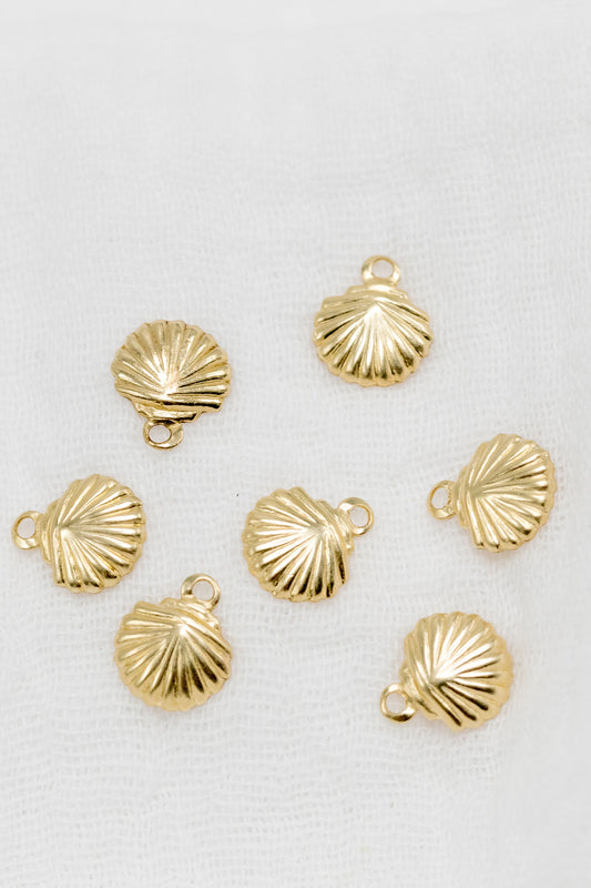 Gold Filled Seashell Charm (5 pieces)